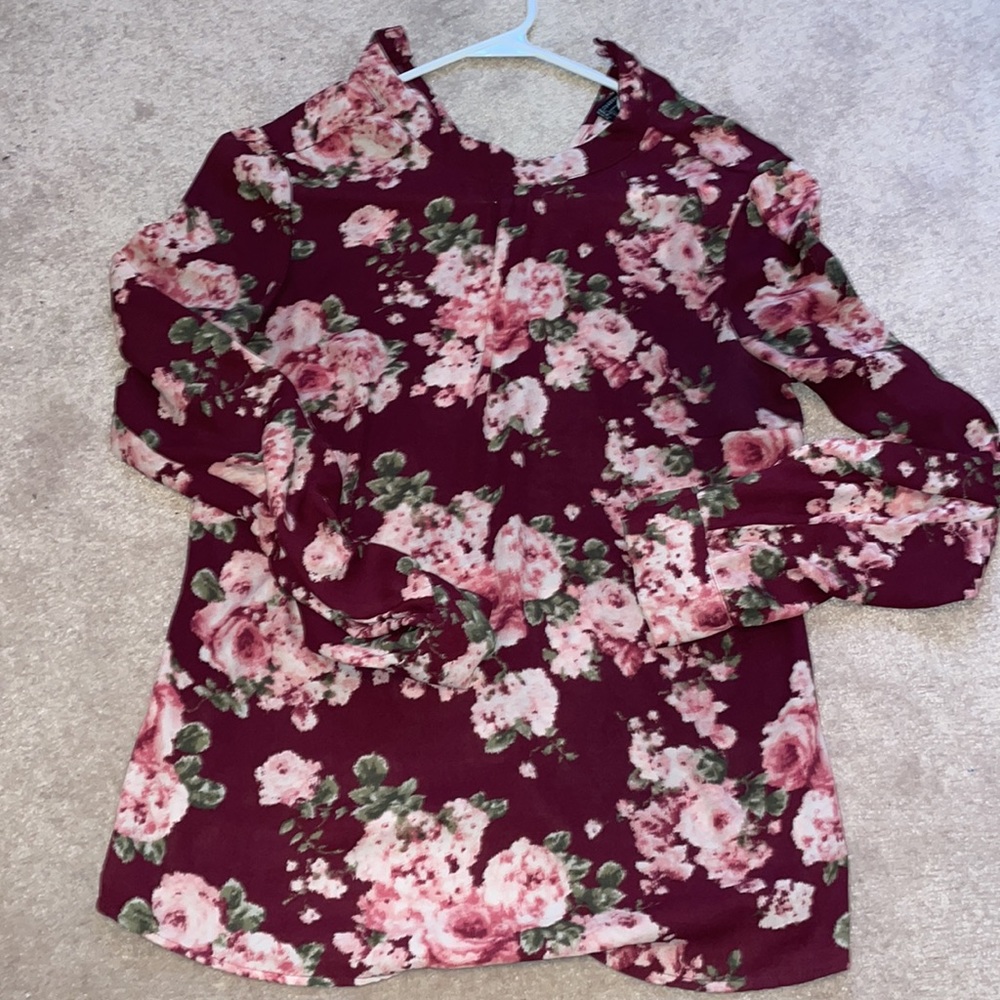 Floral top - Picture 2 of 5